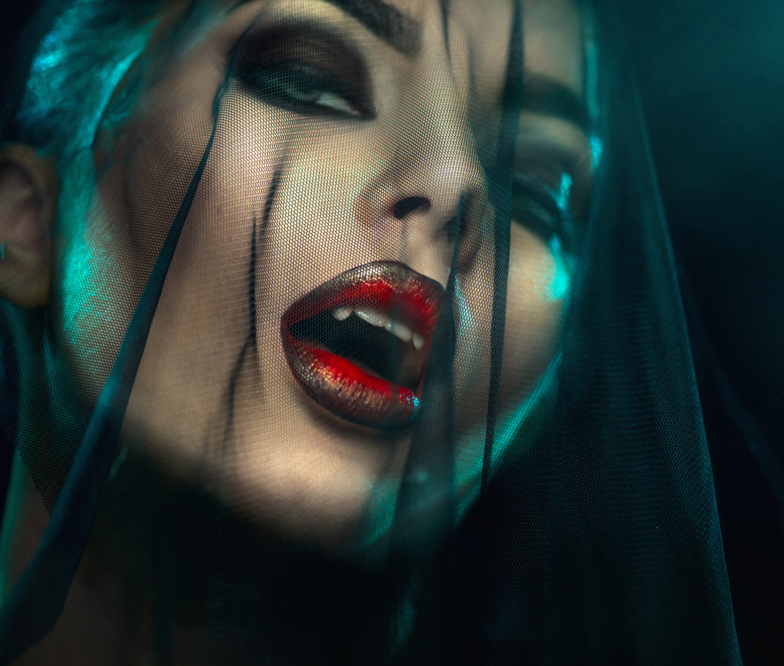 Here CUMS Horny Horror